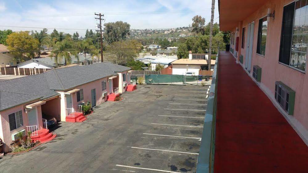 La Petite Rouge Motel San Diego Exterior foto